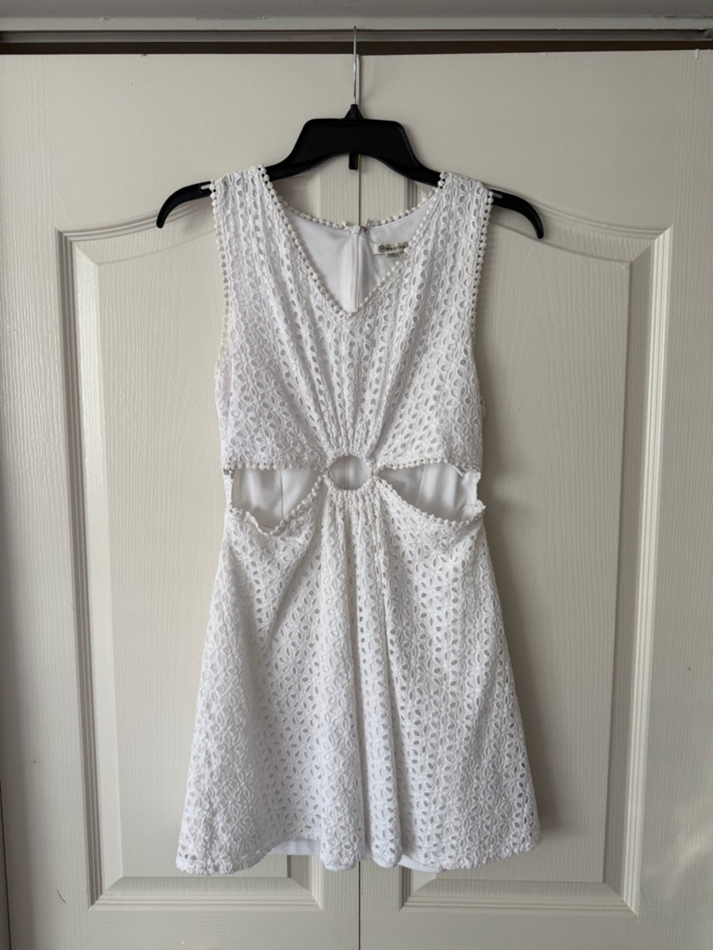 Versona White Sleeveless Eyelet Cutout Mini Dress